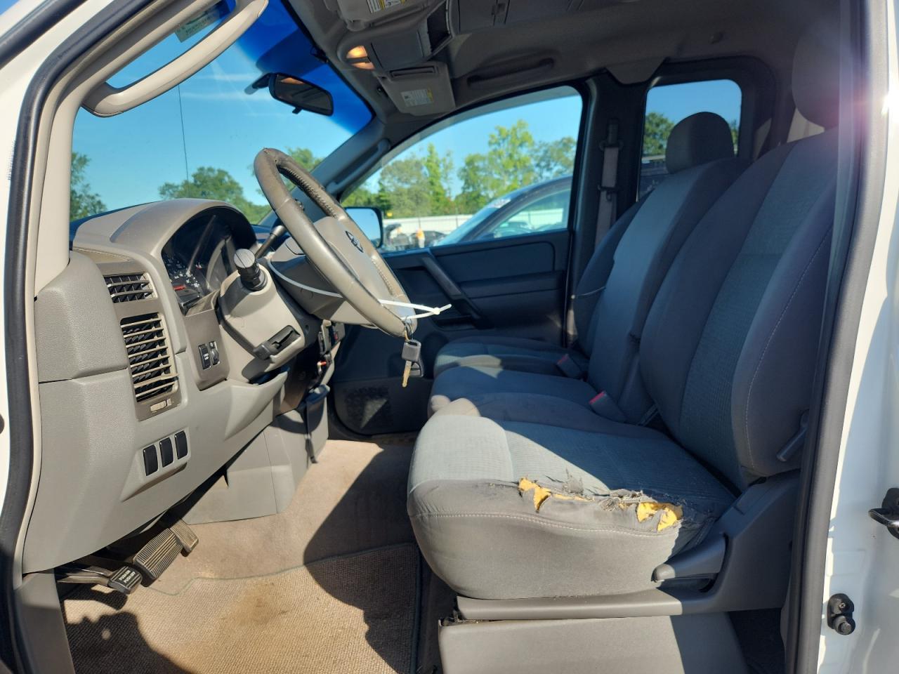 2005 NISSAN Titan