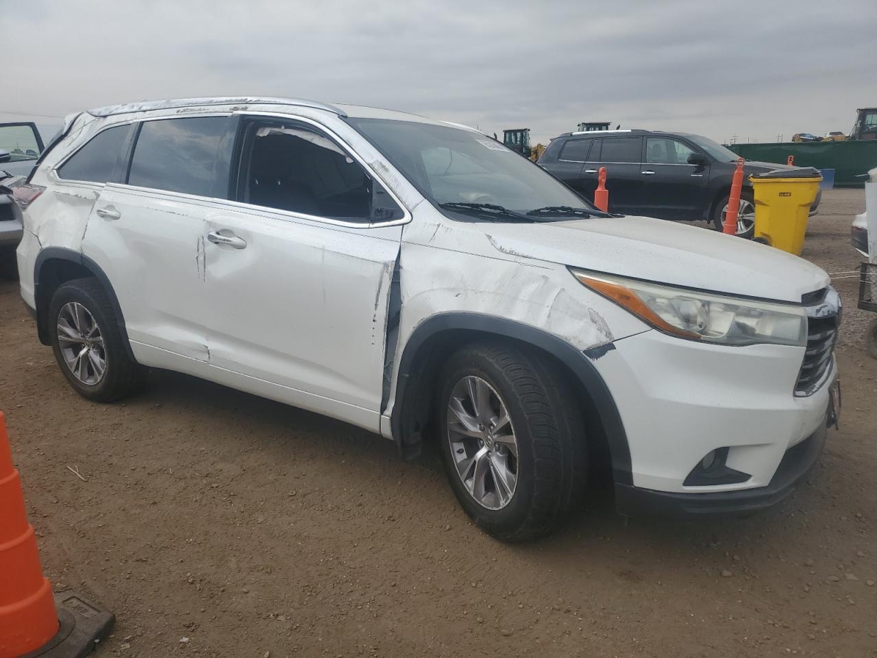 2015 TOYOTA HIGHLANDER