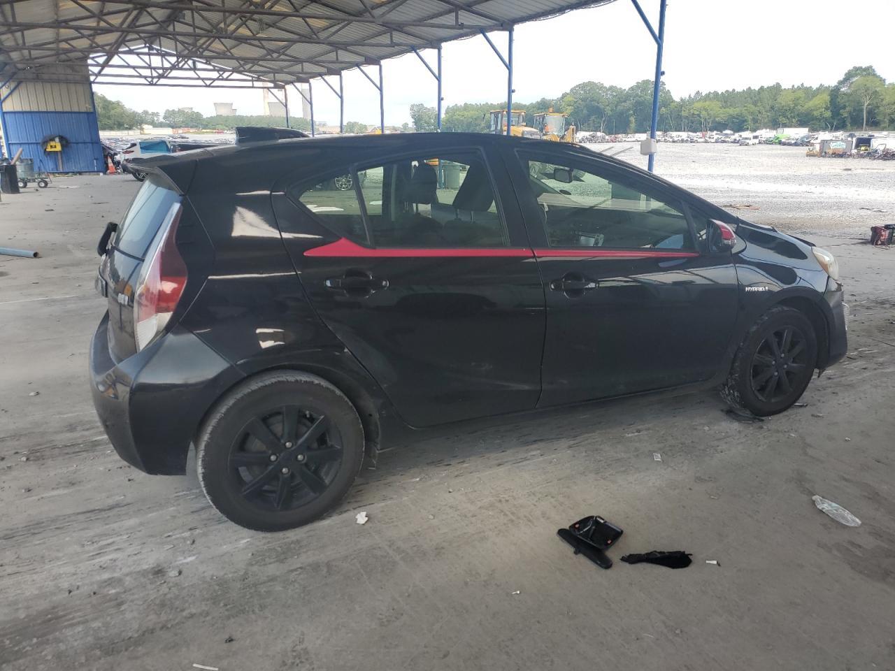 2016 TOYOTA Prius c