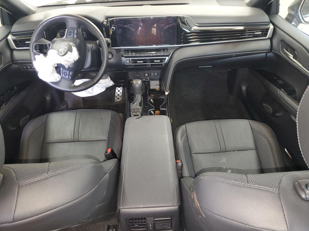 2025 TOYOTA CAMRY