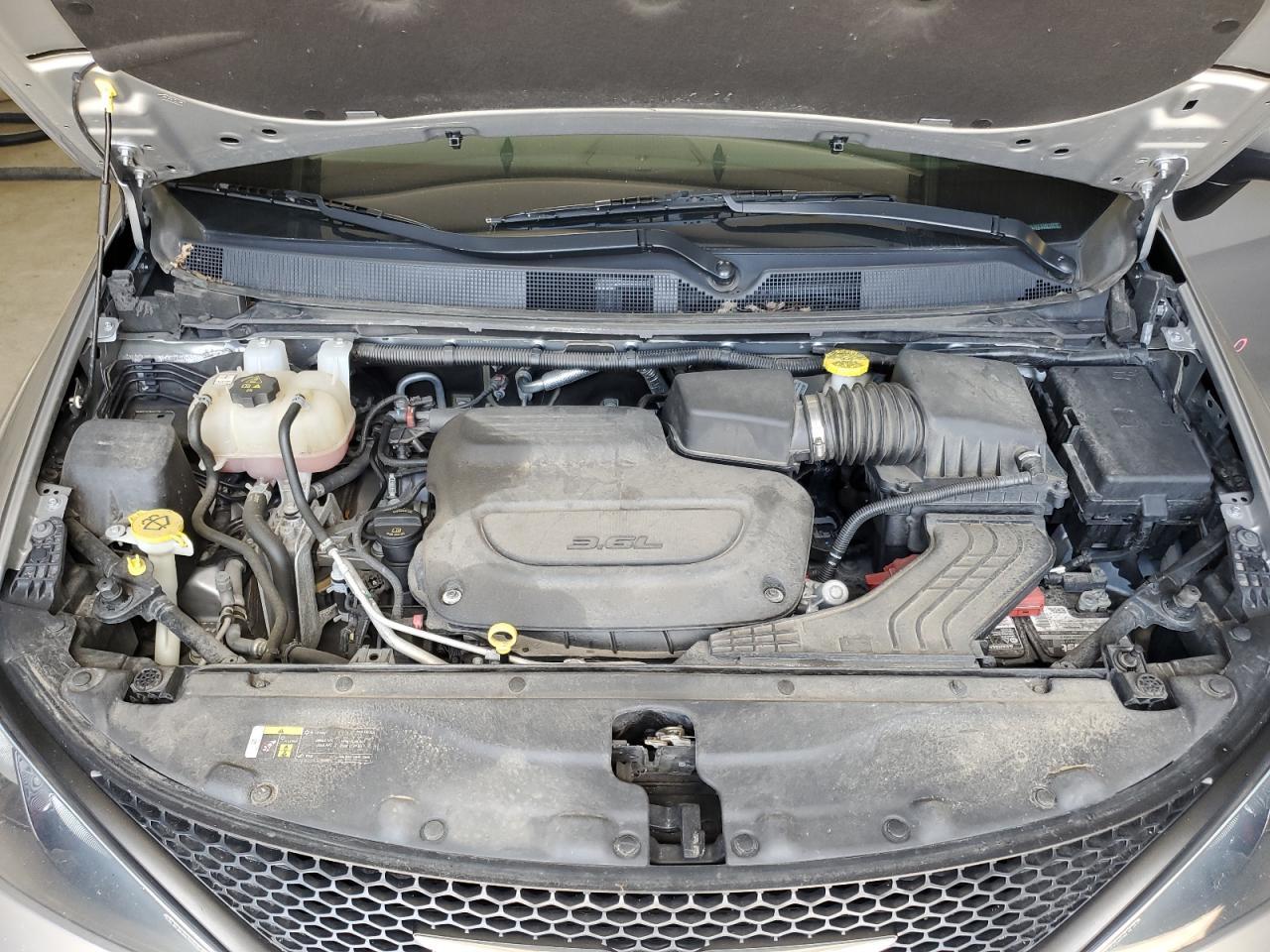 2021 CHRYSLER Voyager