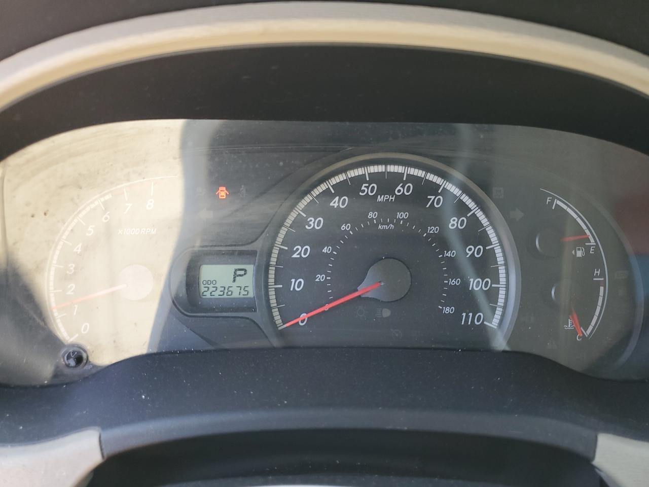 2011 TOYOTA SIENNA