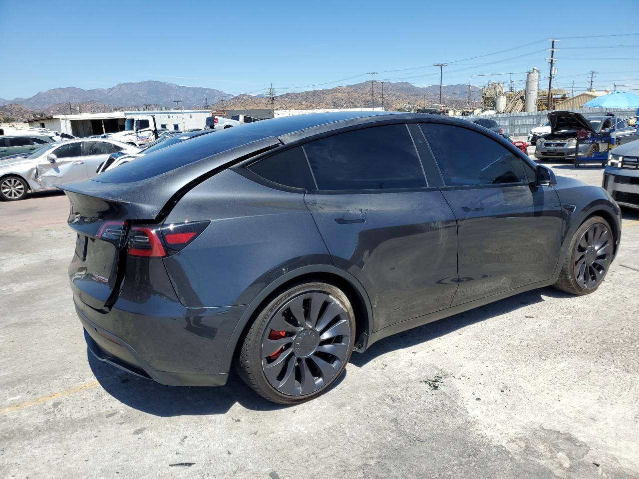 2024 TESLA MODEL Y