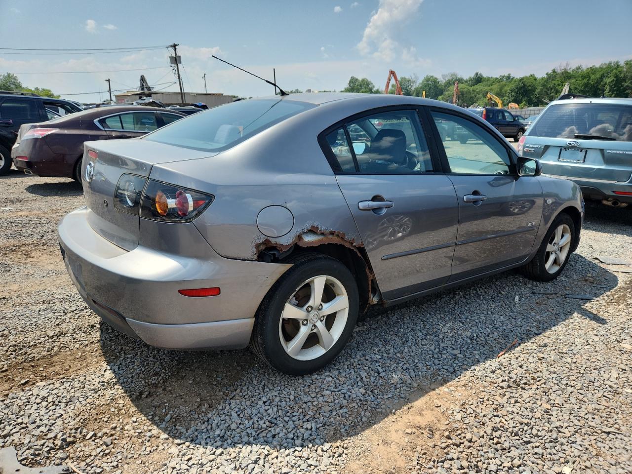2005 MAZDA 3