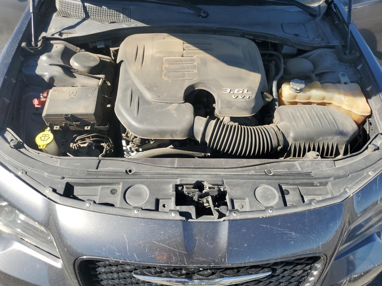 2019 CHRYSLER 300