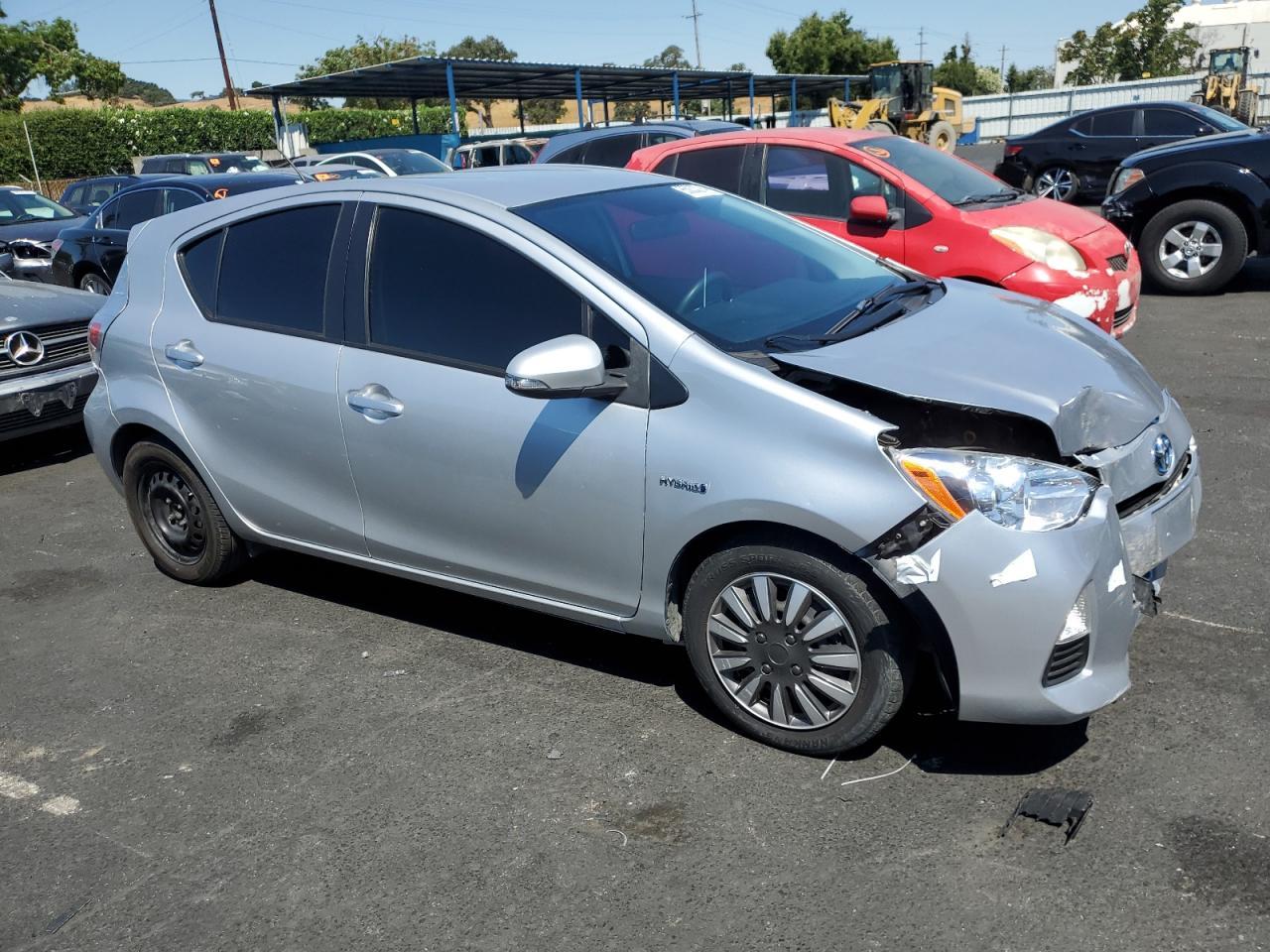 2014 TOYOTA Prius c