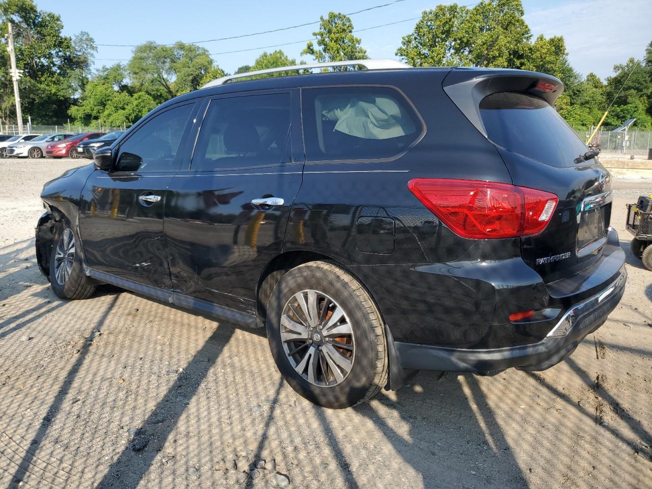 2017 NISSAN PATHFINDER