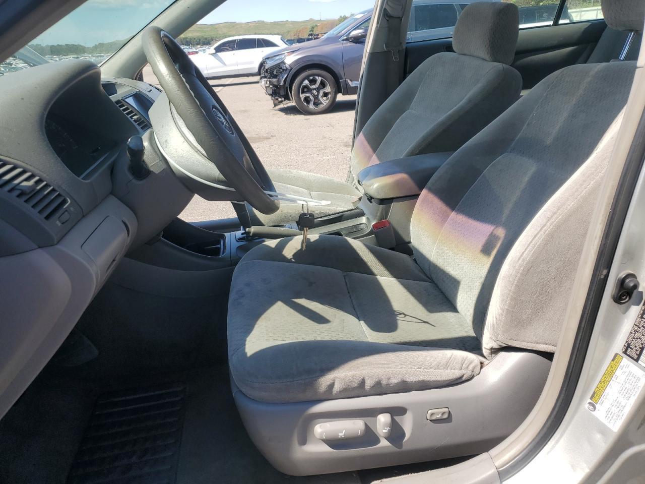2004 TOYOTA CAMRY