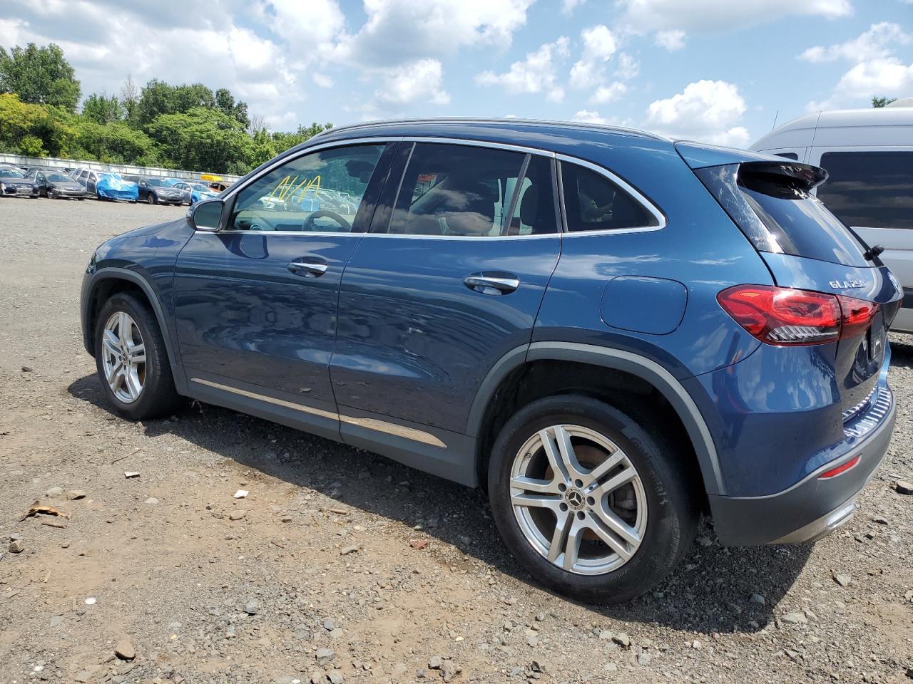2022 MERCEDES-BENZ GLA-Class