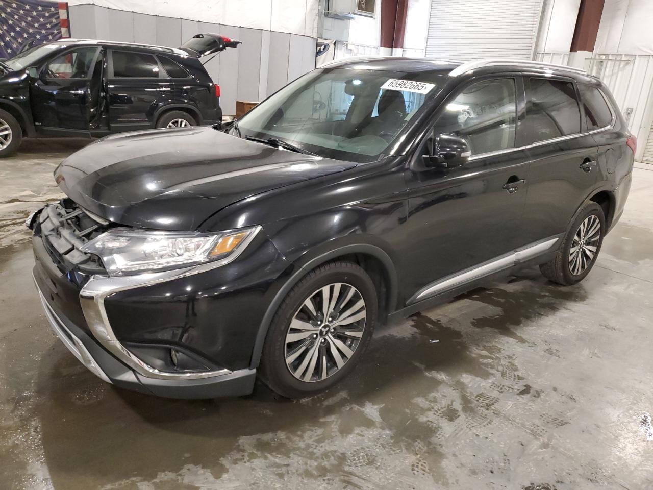 2019 MITSUBISHI outlander
