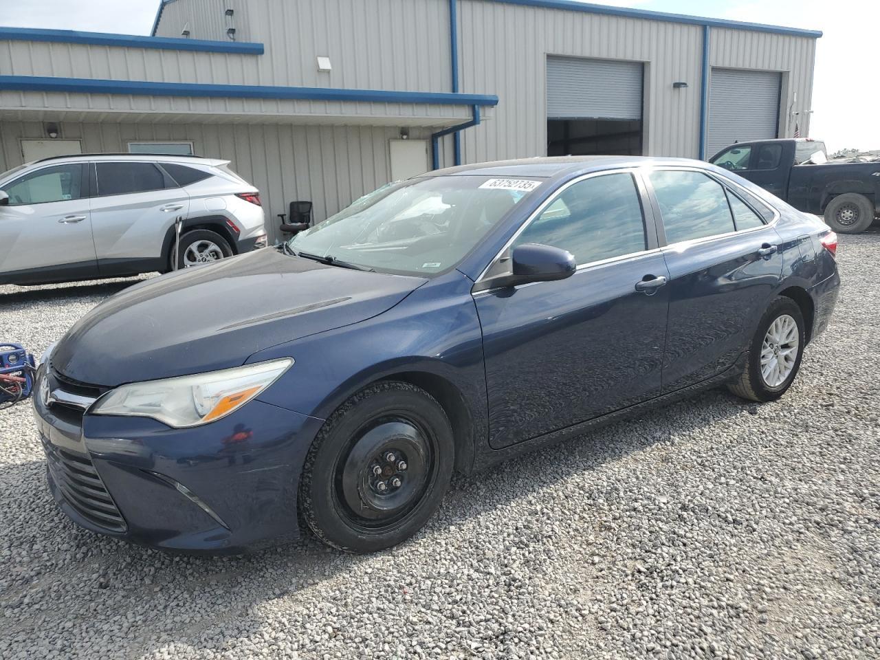 2016 TOYOTA CAMRY