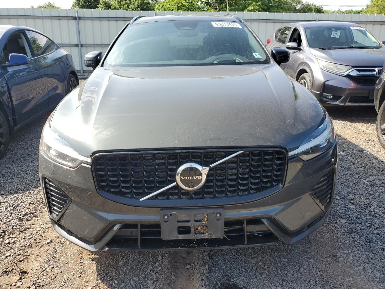 2022 VOLVO XC60