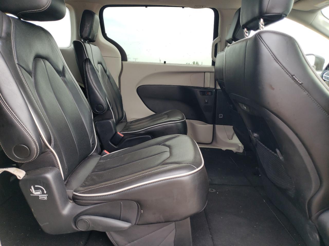 2022 CHRYSLER Pacifica