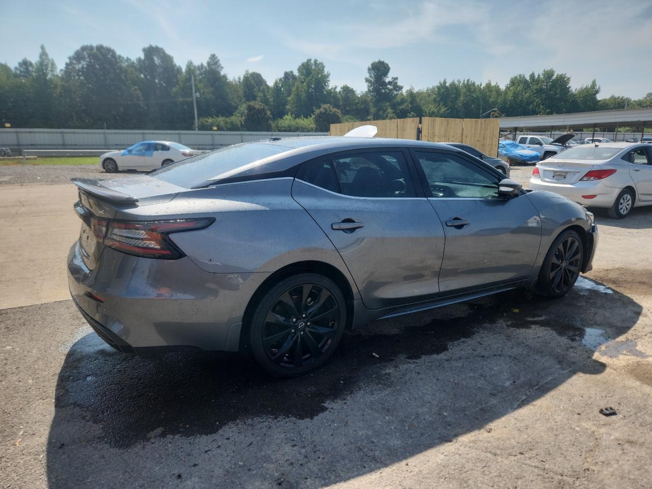 2023 NISSAN Maxima