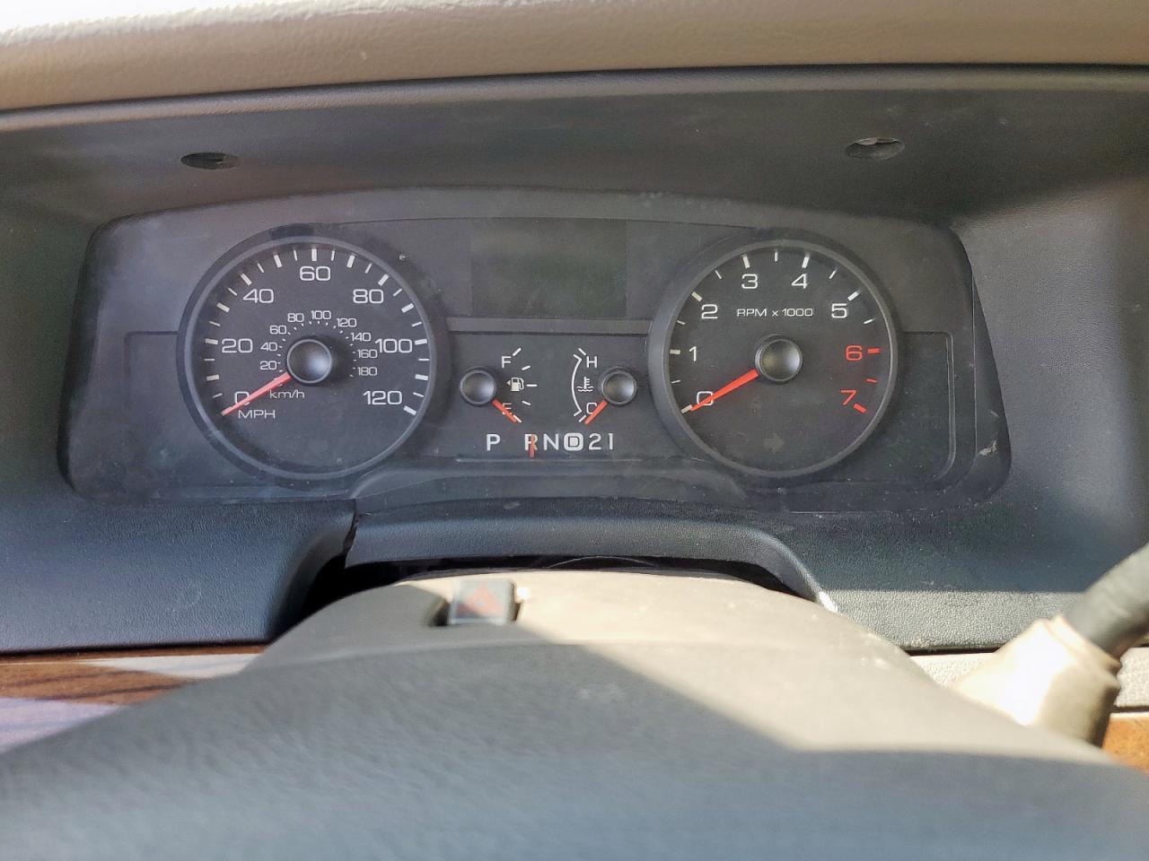2006 FORD Crown Victoria