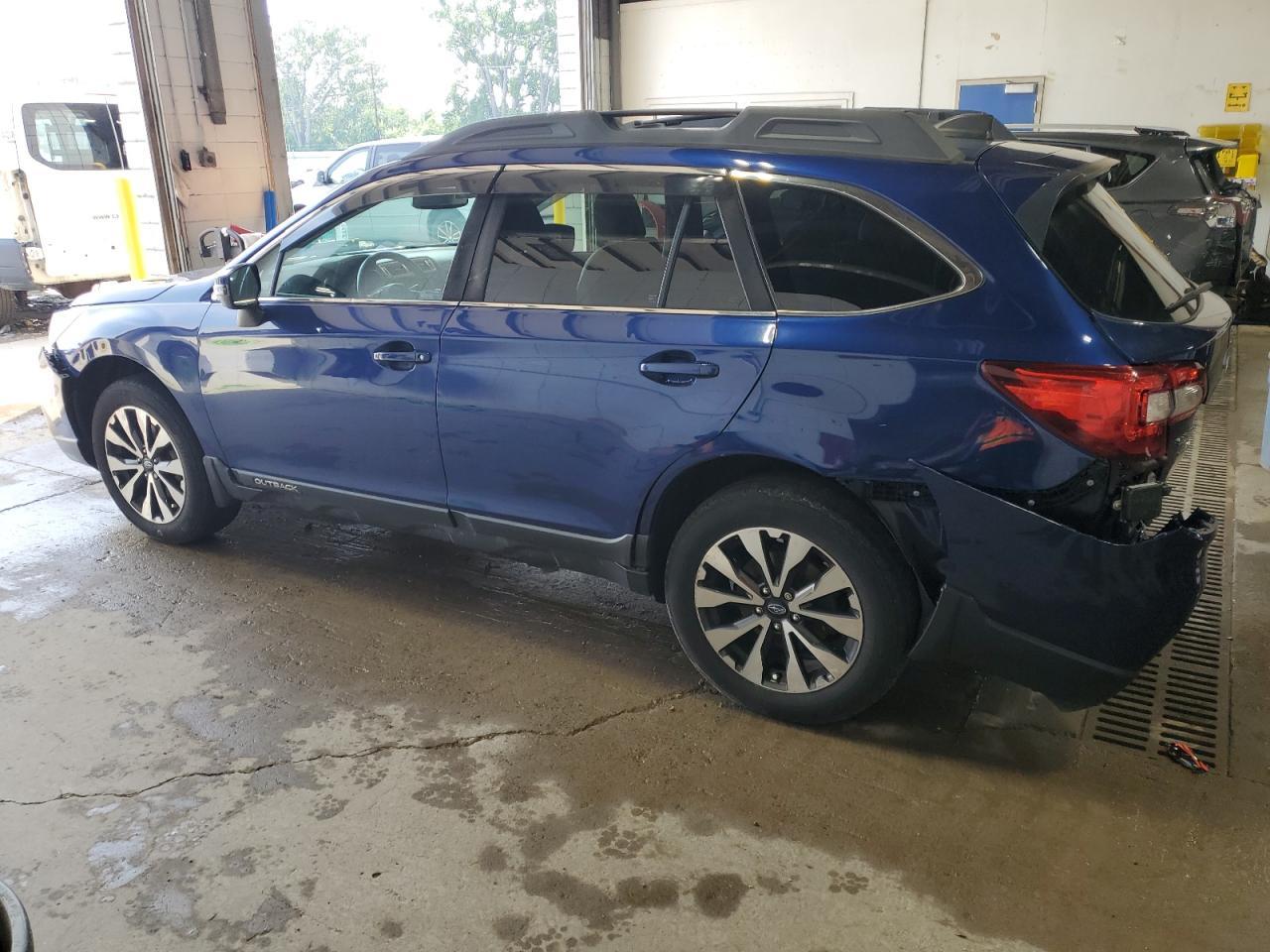 2017 SUBARU Outback