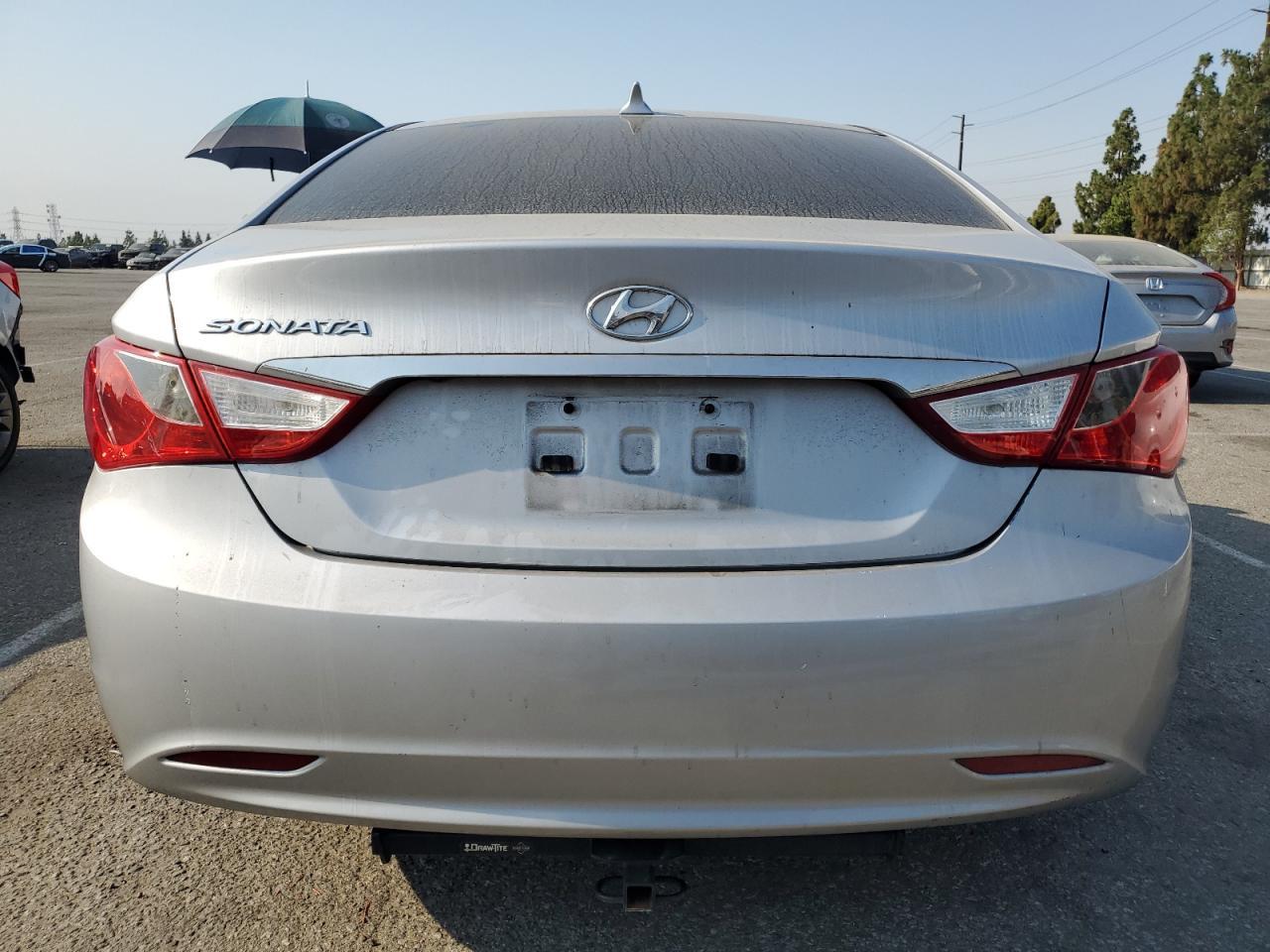 2011 HYUNDAI SONATA