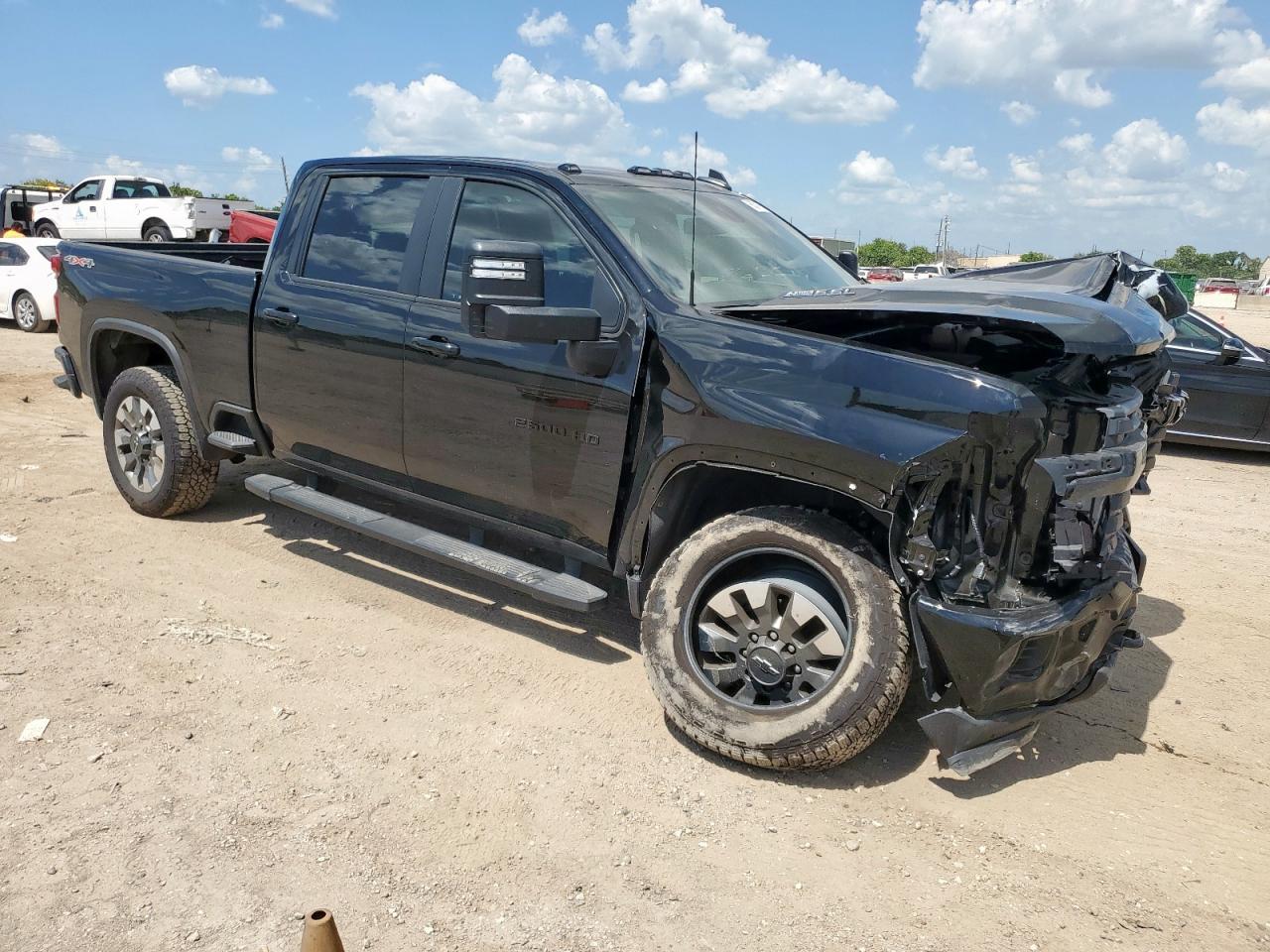 2024 CHEVROLET Silverado