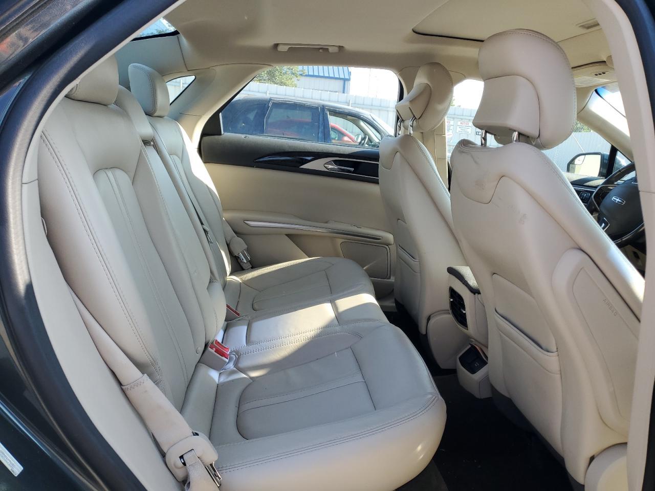 2016 LINCOLN MKZ