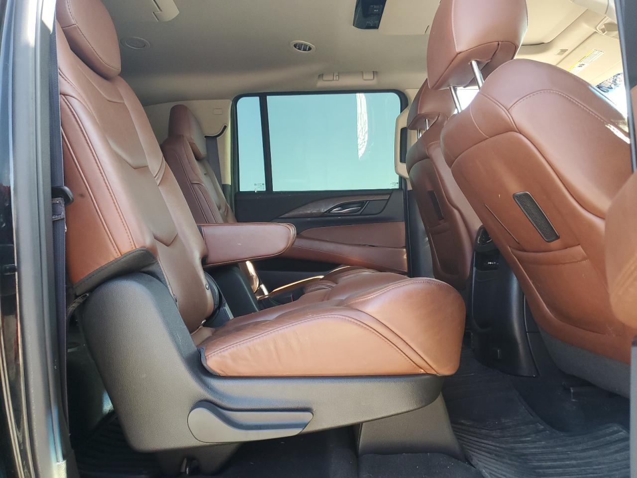 2016 CADILLAC ESCALADE