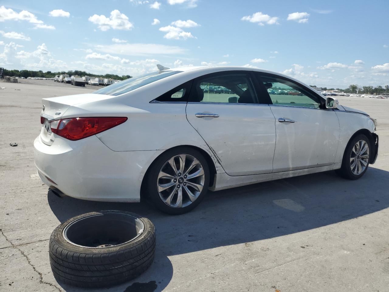 2011 HYUNDAI SONATA
