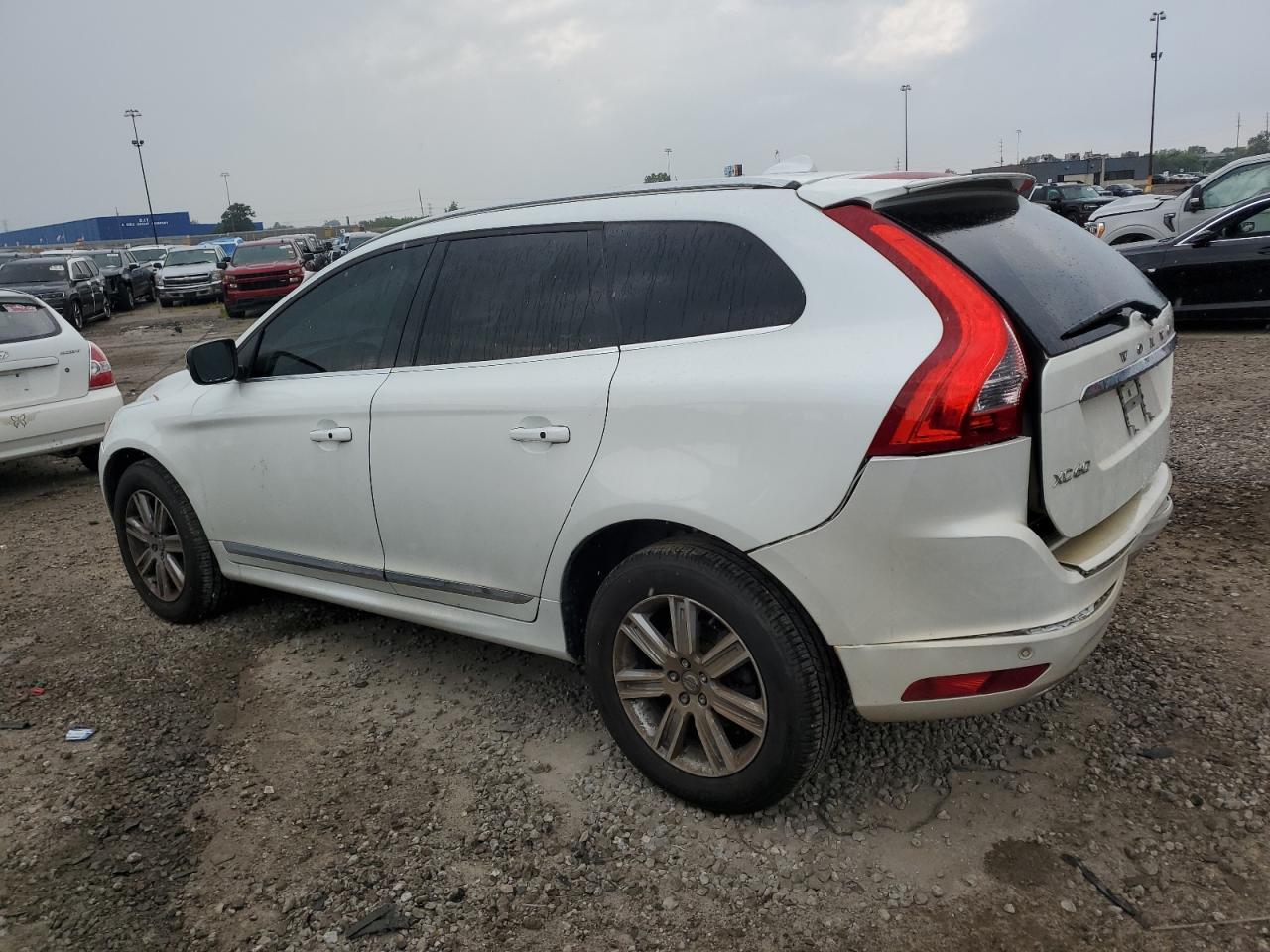 2016 VOLVO XC60