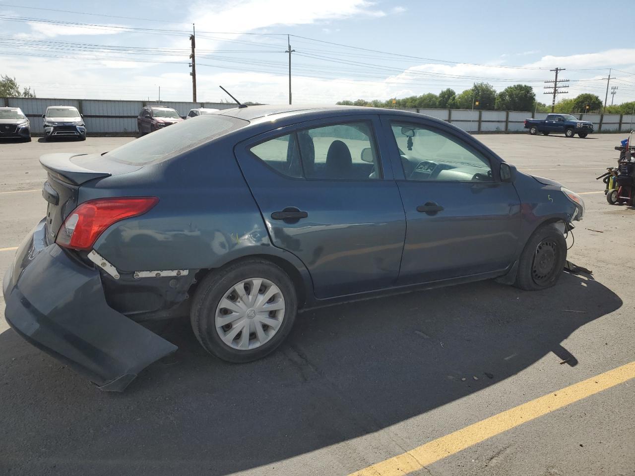 2015 NISSAN VERSA