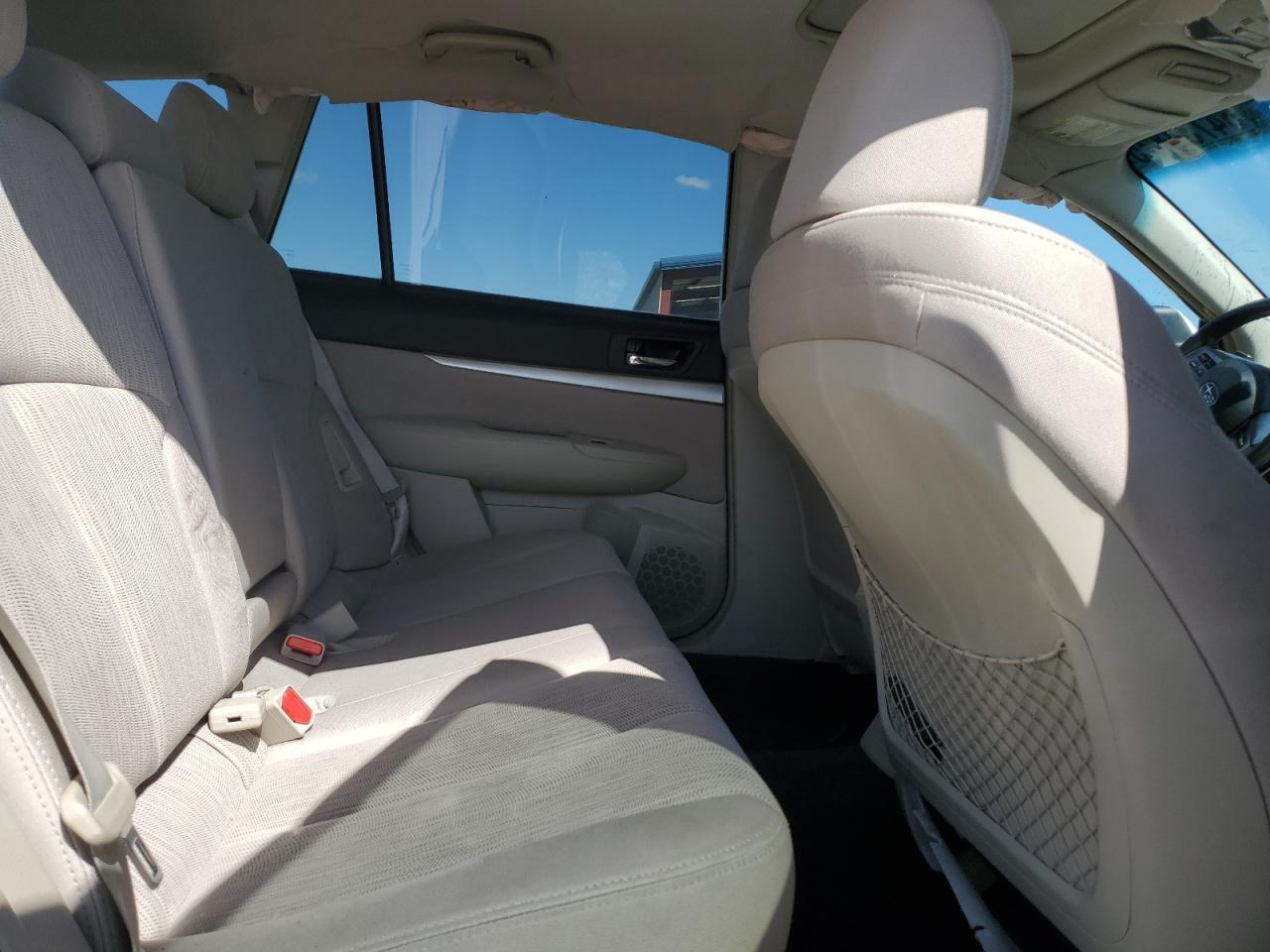 2013 SUBARU Outback