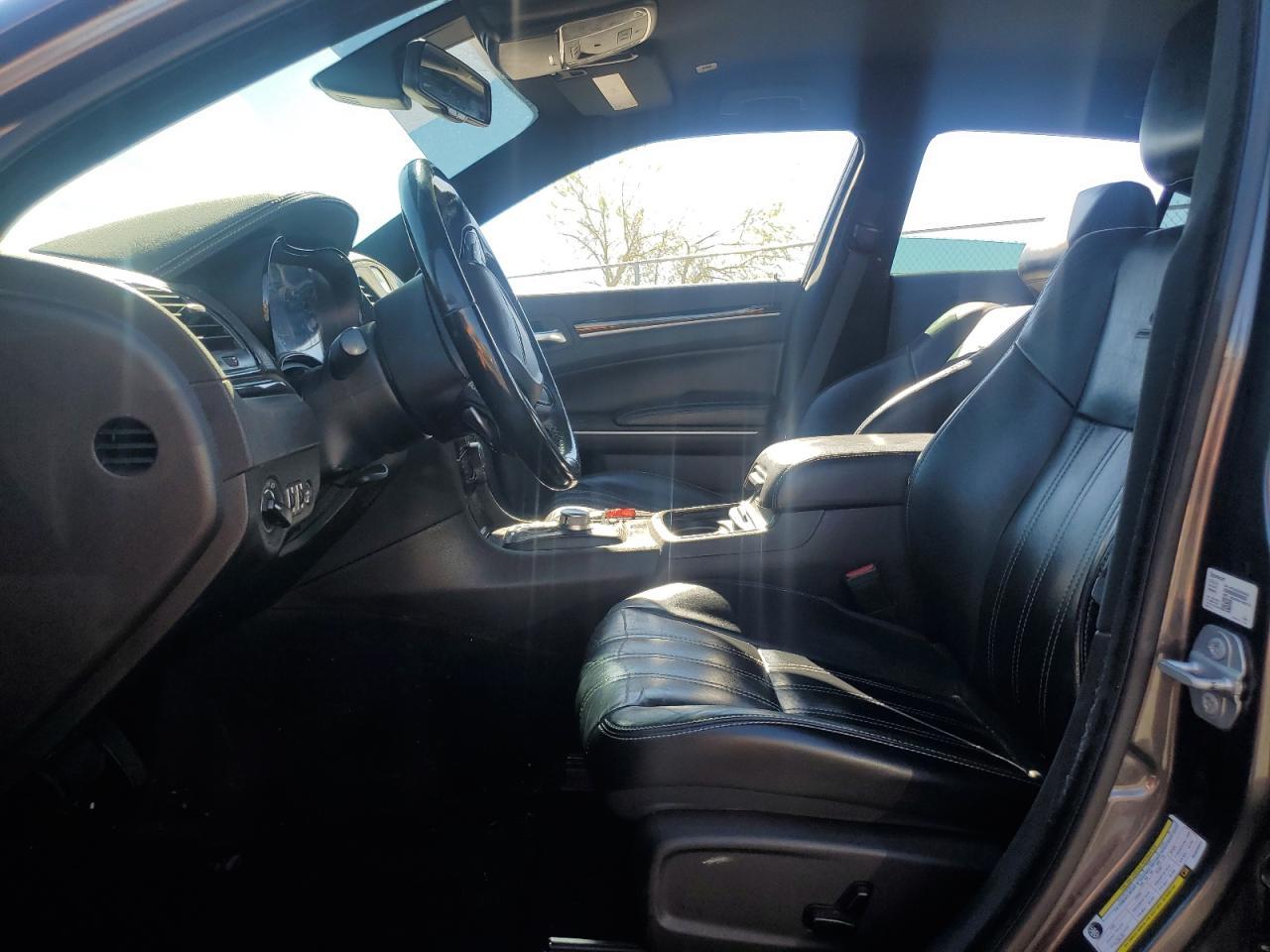 2019 CHRYSLER 300