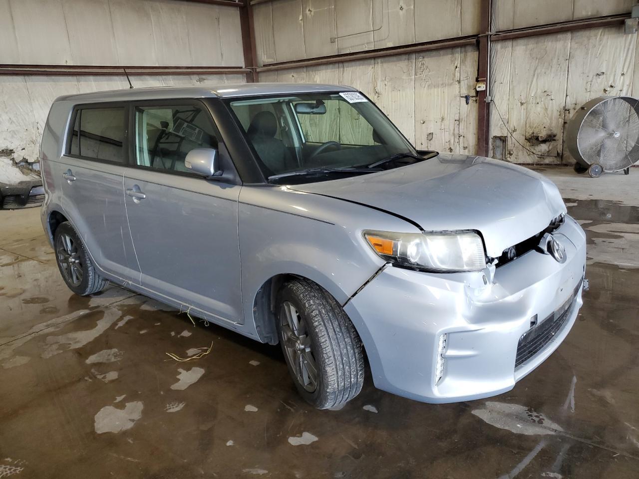 2013 TOYOTA SCION