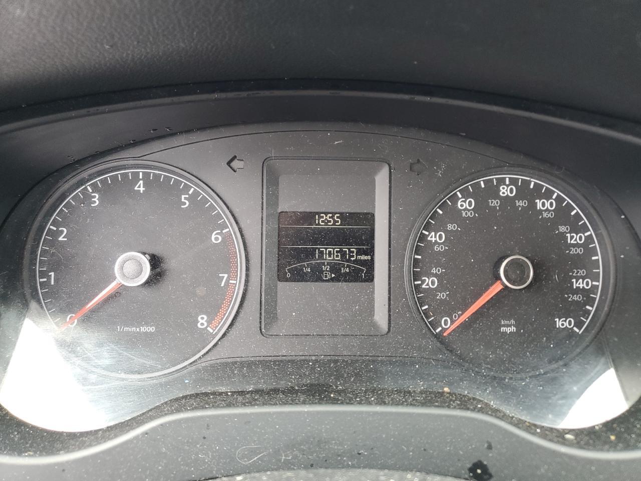 2011 VOLKSWAGEN JETTA