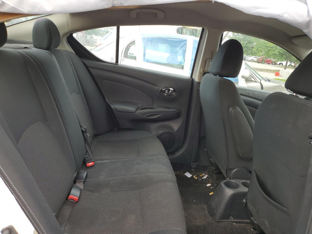 2016 NISSAN VERSA