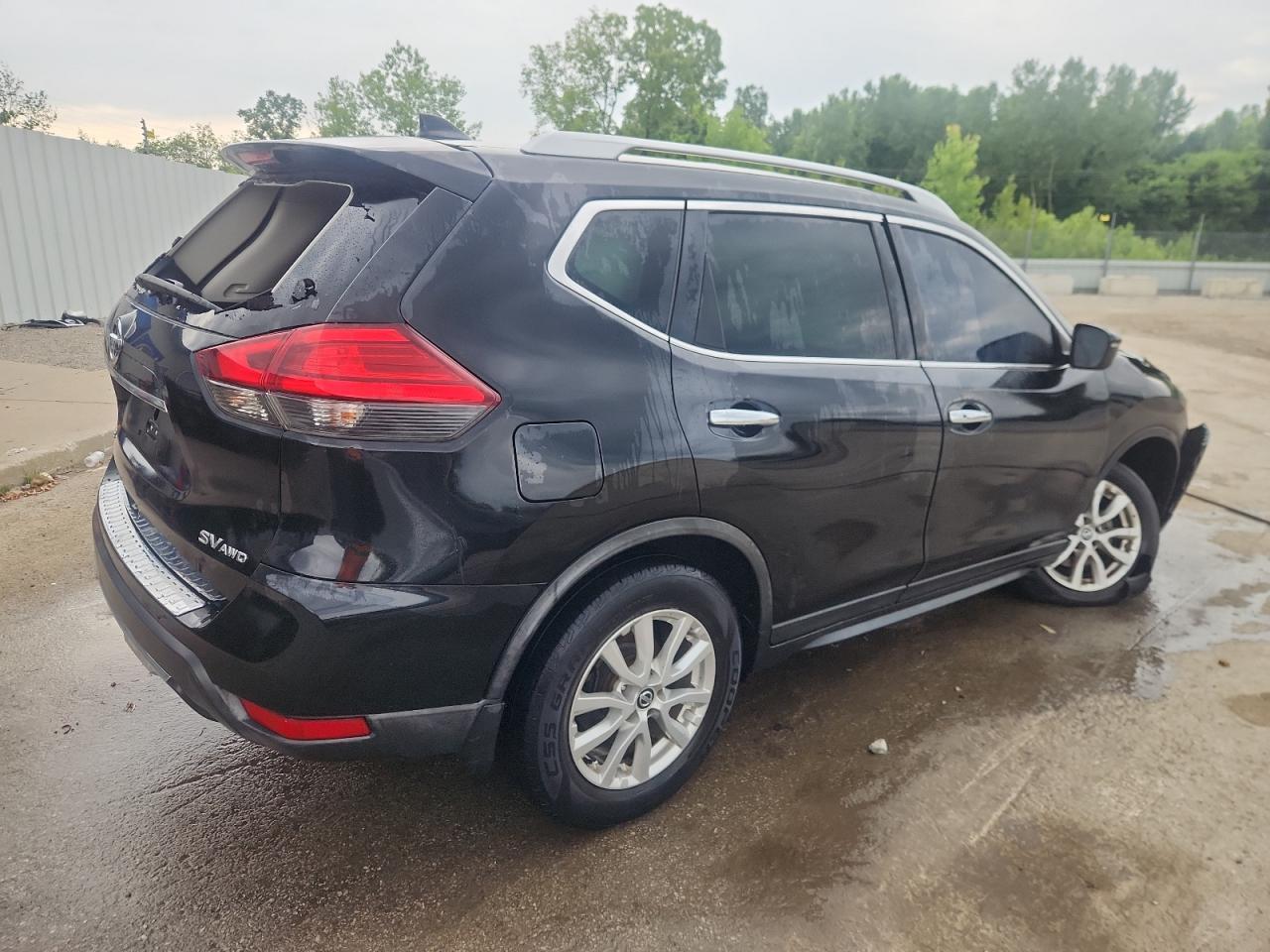 2017 NISSAN ROGUE