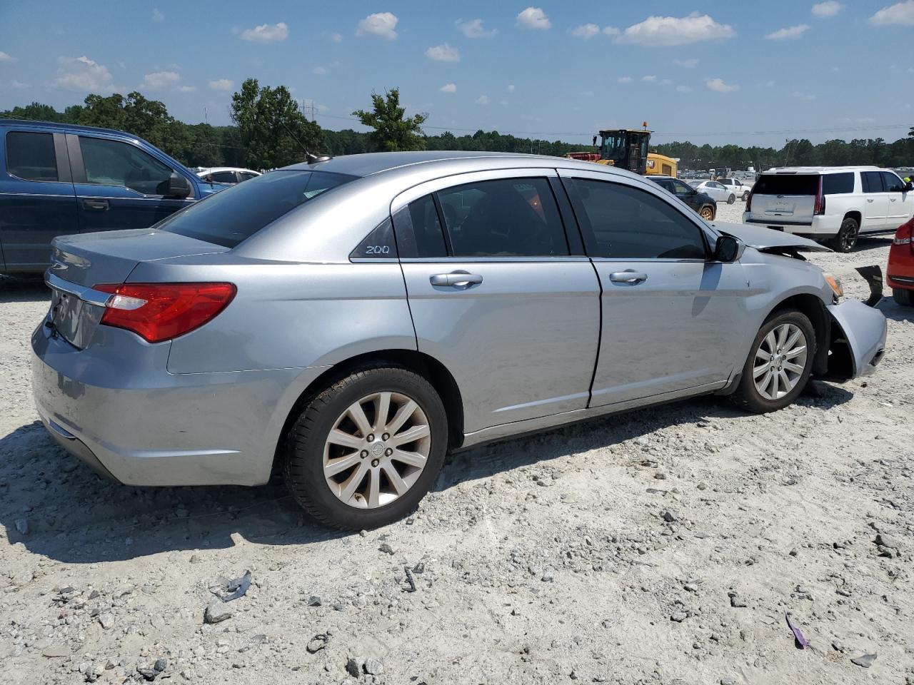 2013 CHRYSLER 200