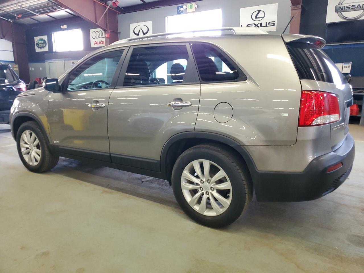 2011 KIA SORENTO