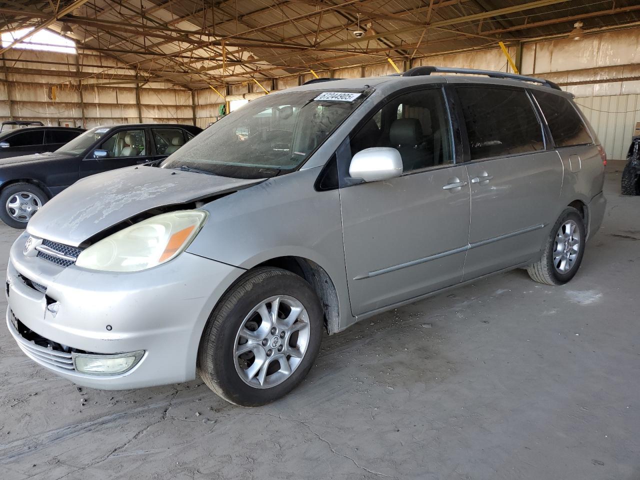 2004 TOYOTA SIENNA