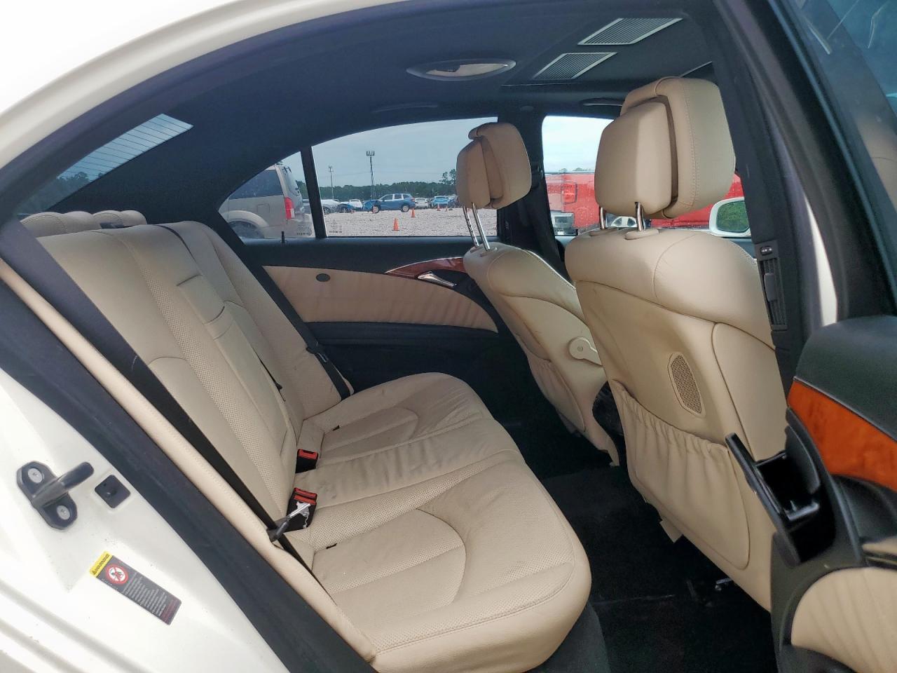 2009 MERCEDES-BENZ E-Class