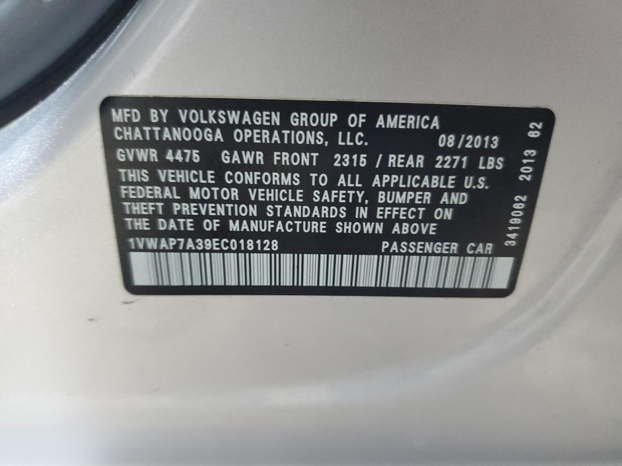 2014 VOLKSWAGEN Passat
