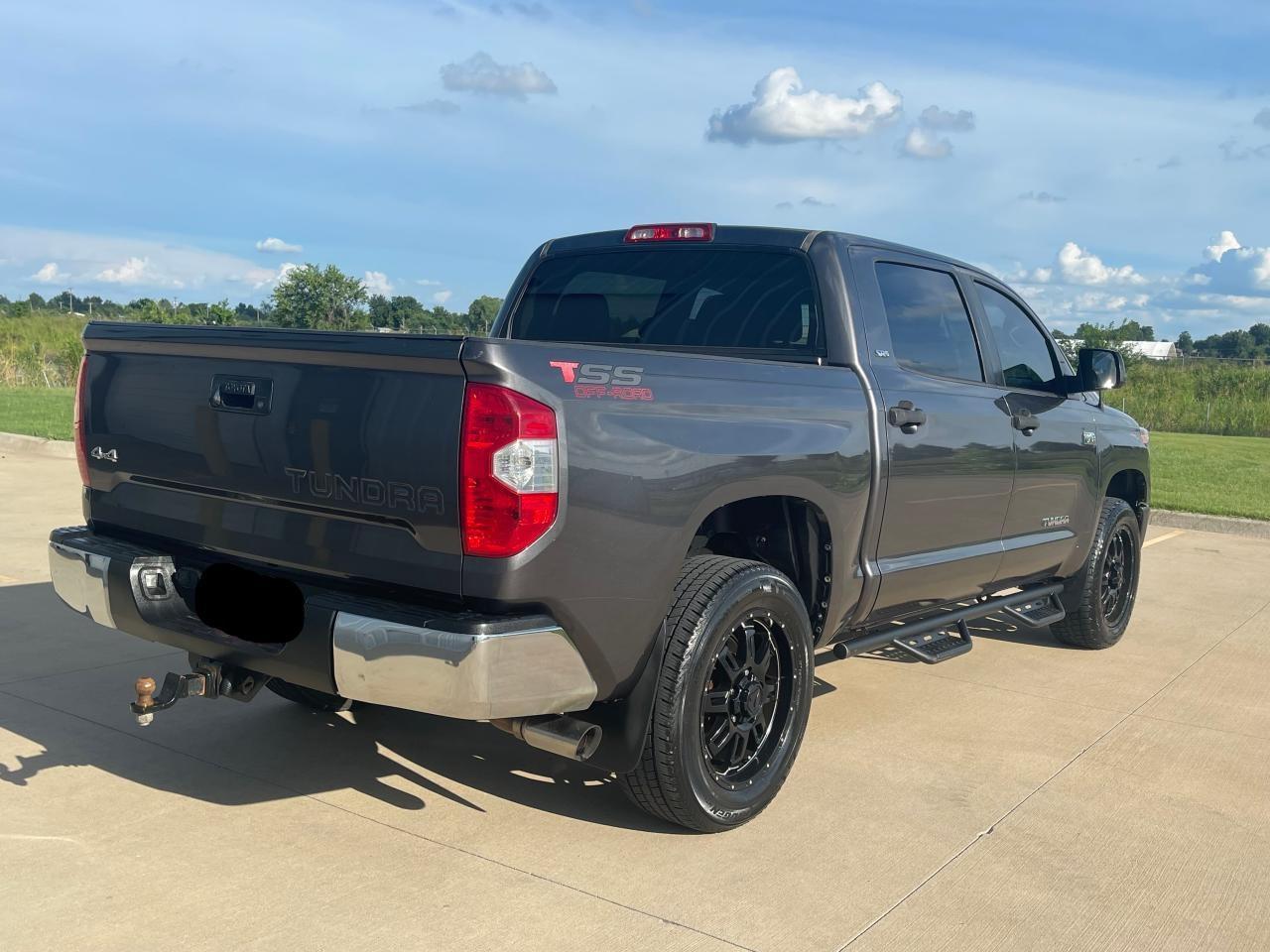2016 TOYOTA TUNDRA