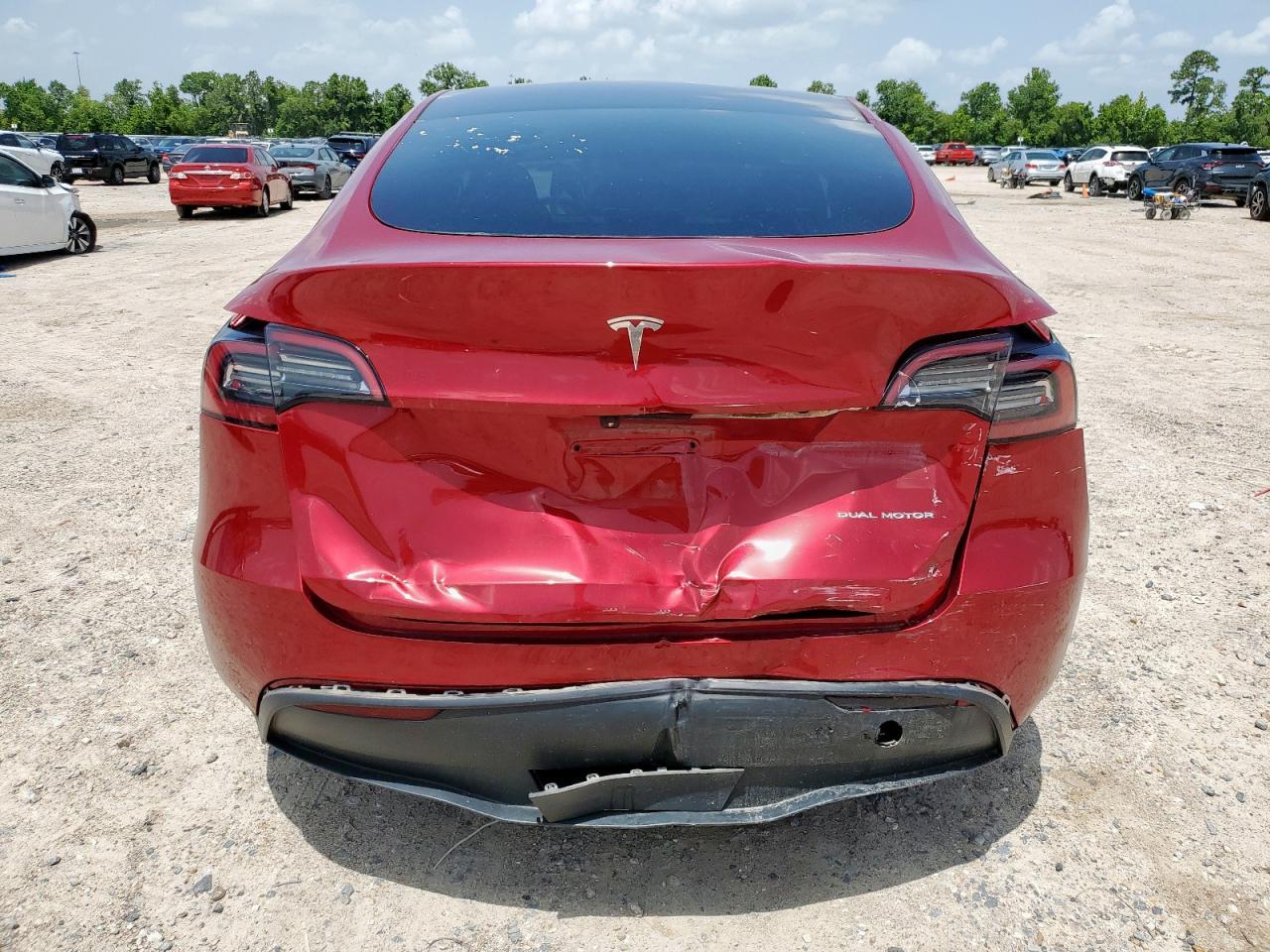 2024 TESLA MODEL Y