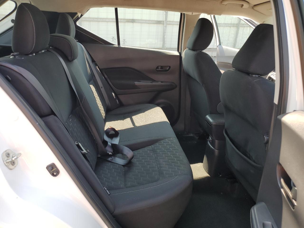 2022 NISSAN KICKS