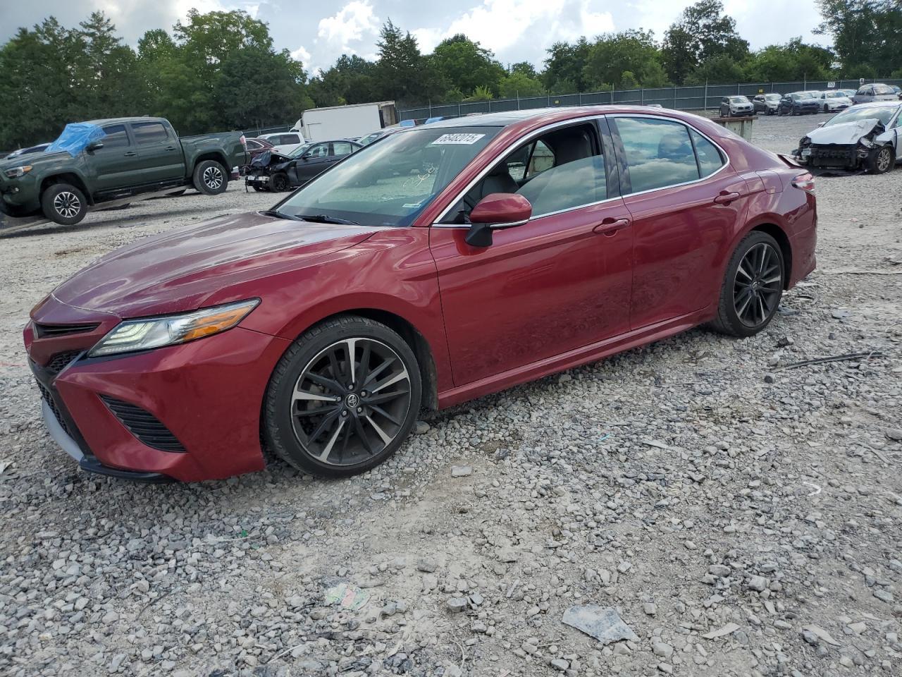 2018 TOYOTA CAMRY
