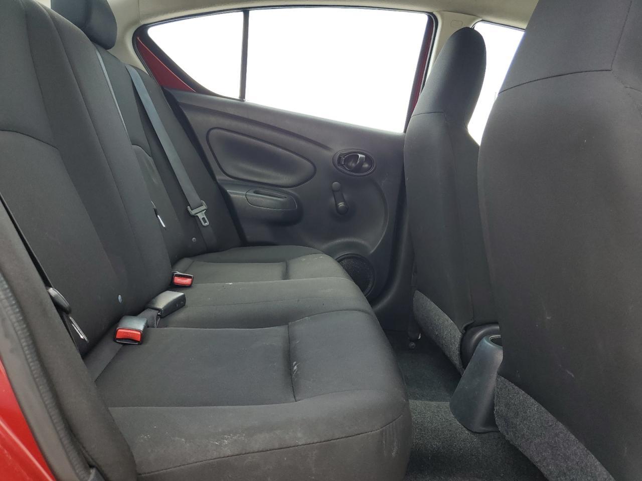 2015 NISSAN VERSA