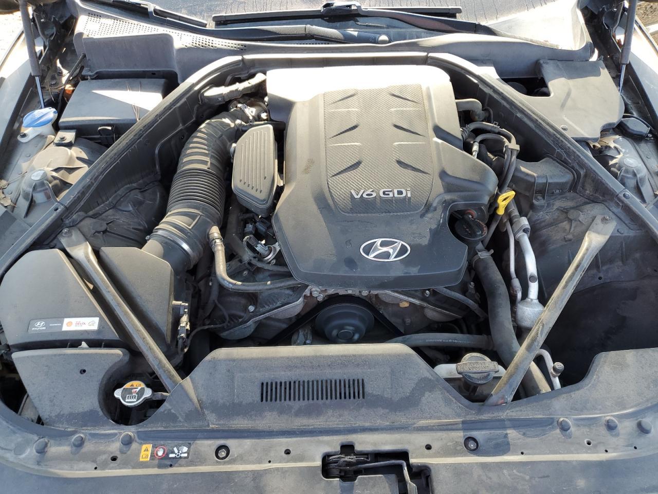 2016 HYUNDAI GENESIS