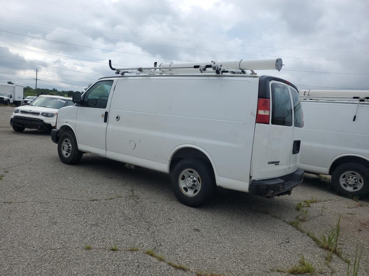 2013 CHEVROLET EXPRESS 2500