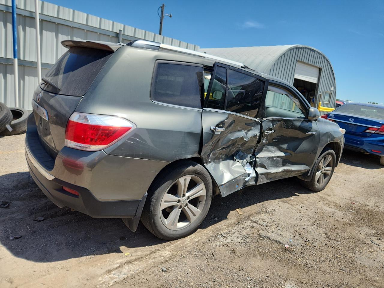 2013 TOYOTA HIGHLANDER
