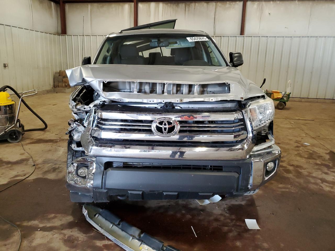 2016 TOYOTA TUNDRA