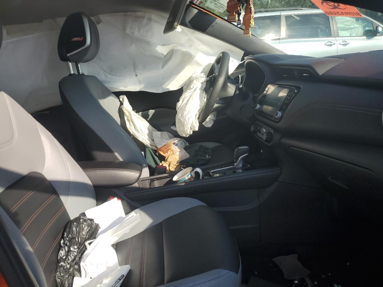 2023 NISSAN KICKS