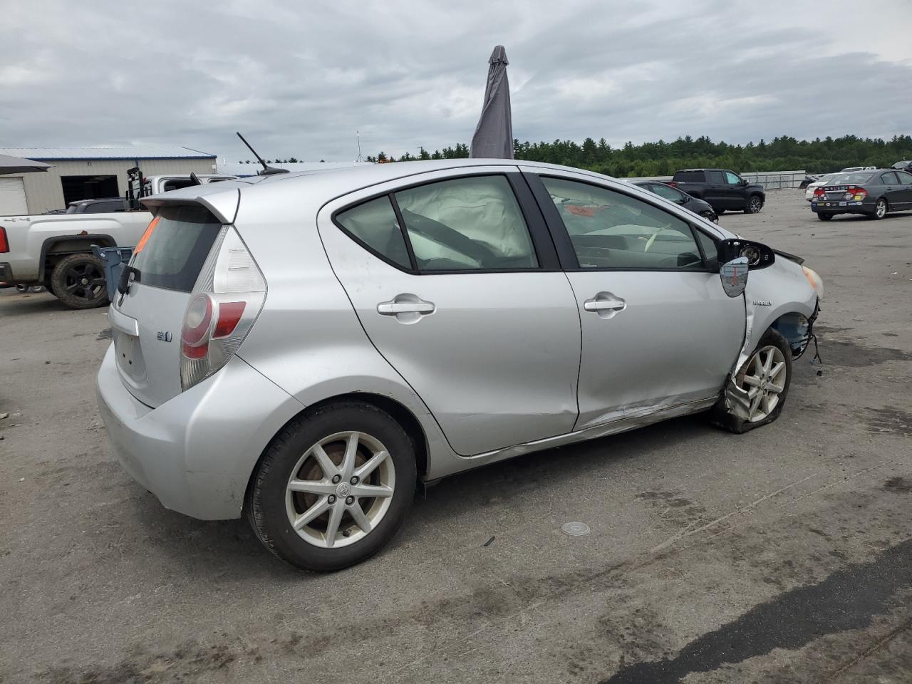 2012 TOYOTA Prius c