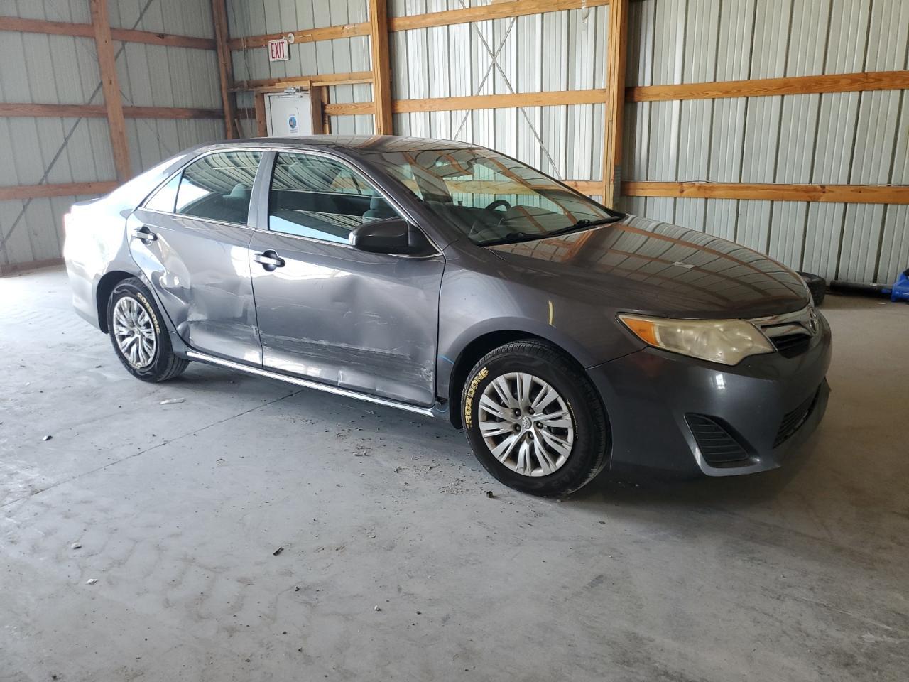 2014 TOYOTA CAMRY